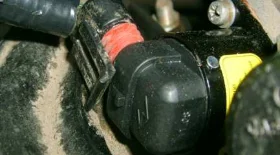 Снятие датчика холостого хода на ВАЗ 1118 