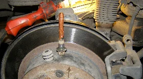 Профилактика и ремонт тормозной системы Nissan Tiida