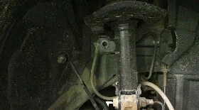 Замена переднего амортизатора на Nissan Qashqai