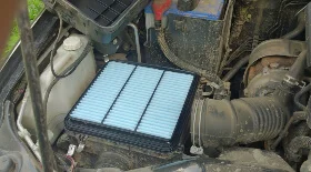 Замена воздушного фильтра на Mitsubishi	 Pajero 