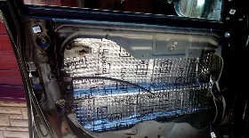 Снятие панели, разборка передней двери и шумоизоляция на Kia Sportage 3