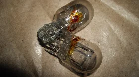  Замена ламп задних фонарей на Mazda 3