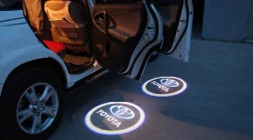 Установка подсветки логотипа в двери