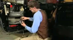 Ремонт электро стеклоподъемника на Saab 900