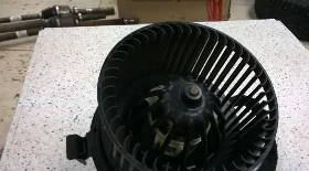 Замена вентилятора отопителя Renault Logan