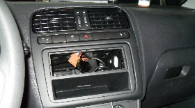Снятие магнитолы на VW Polo седан
