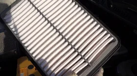 Как поменять воздушный фильтр Hyundai Santa Fe