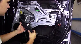 Снятие обшивки KIA Sportage 2