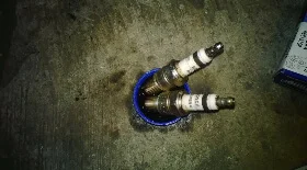 Очистка свечей зажигания от нагара химическим способом
