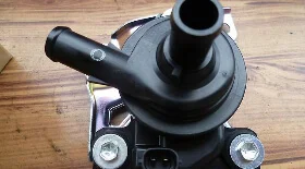 Замена водяной помпы на Toyota Prius