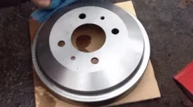 Замена тормозных барабанов и колодок на Hyundai Accent 2