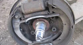 Замена задних тормозных колодок ВАЗ 2110/2111/2112