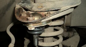 Замена верхней шаровой и сайлентблоков на ВАЗ 2101