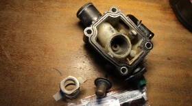 Замена термостата на Citroen C4