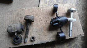 Замена стоек стабилизатора на Renault Logan