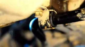 Замена втулок стабилизатора Renault Logan