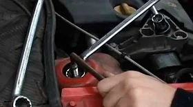 Замена передних амортизаторов и пружин на Renault Logan