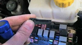 Замена предохранителей Шевроле Авео
