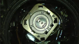 Замена ламп ближнего света на Renault Megane 2