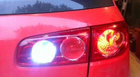 Снятие заднего фонаря Mazda Demio