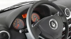 Как снять панель приборов Логан