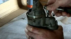 Ремонт стартера Лачетти, снятие втягивающего реле 