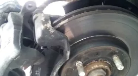 Замена передних тормозных колодок Kia Rio 3