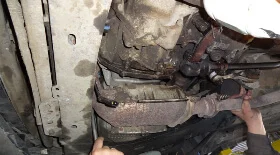 Снятие/замена глушителя Рено Логан