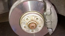 Замена передних колодок Ауди А6