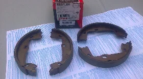 Замена задних колодок ручника Opel Vectra B