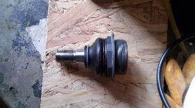 Замена шаровой опоры Ситроен С4