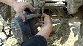 Замена задних колодок Камри 40