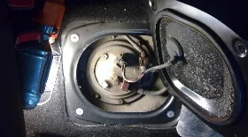 Замена топливного фильтра Киа Сид