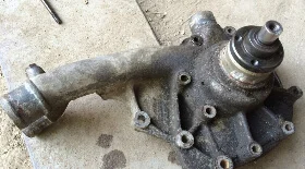 Замена помпы на Мерседес W201