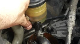 Замена жидкости ГУР Хендай Гетц