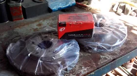 Замена передних колодок на Тойота Камри