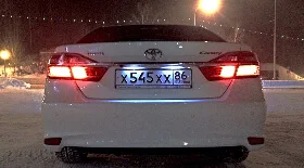 Замена лампочки подсветки номера Камри