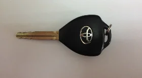 Замена батарейки в ключе Тойота Камри