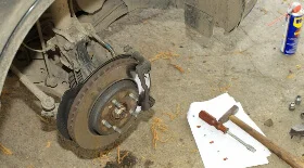 Замена тормозных колодок и дисков Хонда СРВ