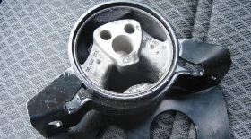 Замена подушки двигателя Матиз