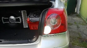 Замена лампочек в задней фаре Тойота Авенсис