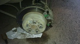 Замена тормозных колодок Тойота Карина