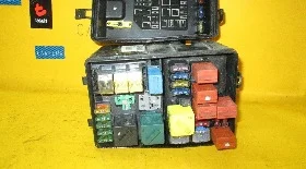 Где находятся предохранители на Форд Мондео 2 и как их заменить