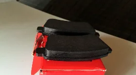 Замена задних тормозных колодок Рено Флюенс