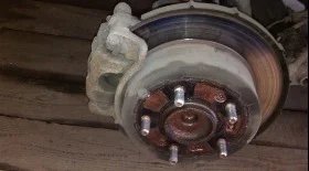 Замена задних тормозных колодок Киа Церато