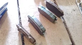 Замена задних тормозных колодок Хендай Гетц