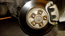 Замена передних колодок на Субару Легаси Ланкастер