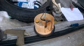 Замена топливного фильтра Тойота Версо