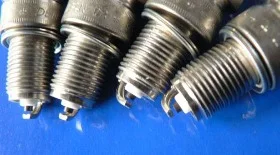 Замена свечей зажигания на Таврии