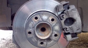 Замена передних колодок БМВ Х5 Е53